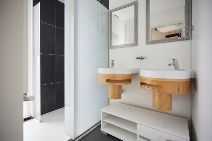 iris wellness badkamer (2).jpg