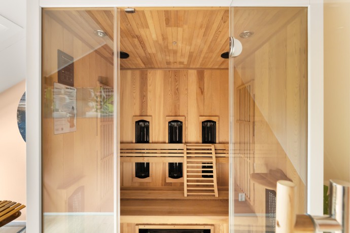 Iris Wellness - Sauna Binnen.jpg