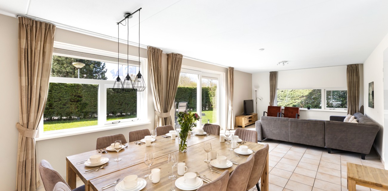 Narcis - Eettafel Gedekt.jpg
