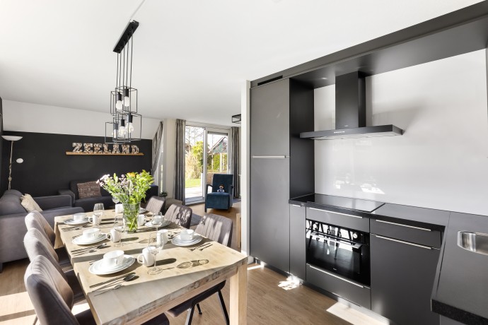 Orchis - Eetkamer:Keuken.jpg