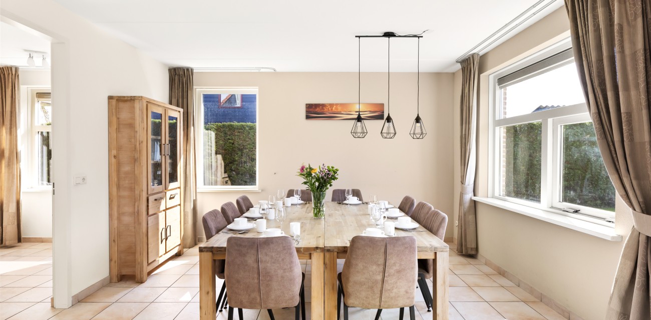 Narcis - Eettafel.jpg